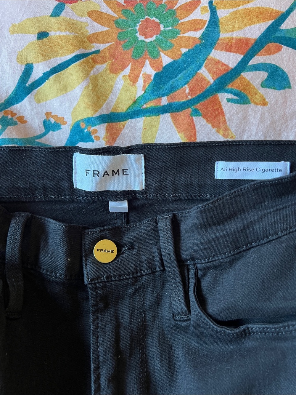 Frame Denim Ali High Rise Cigarette Jeans in Black